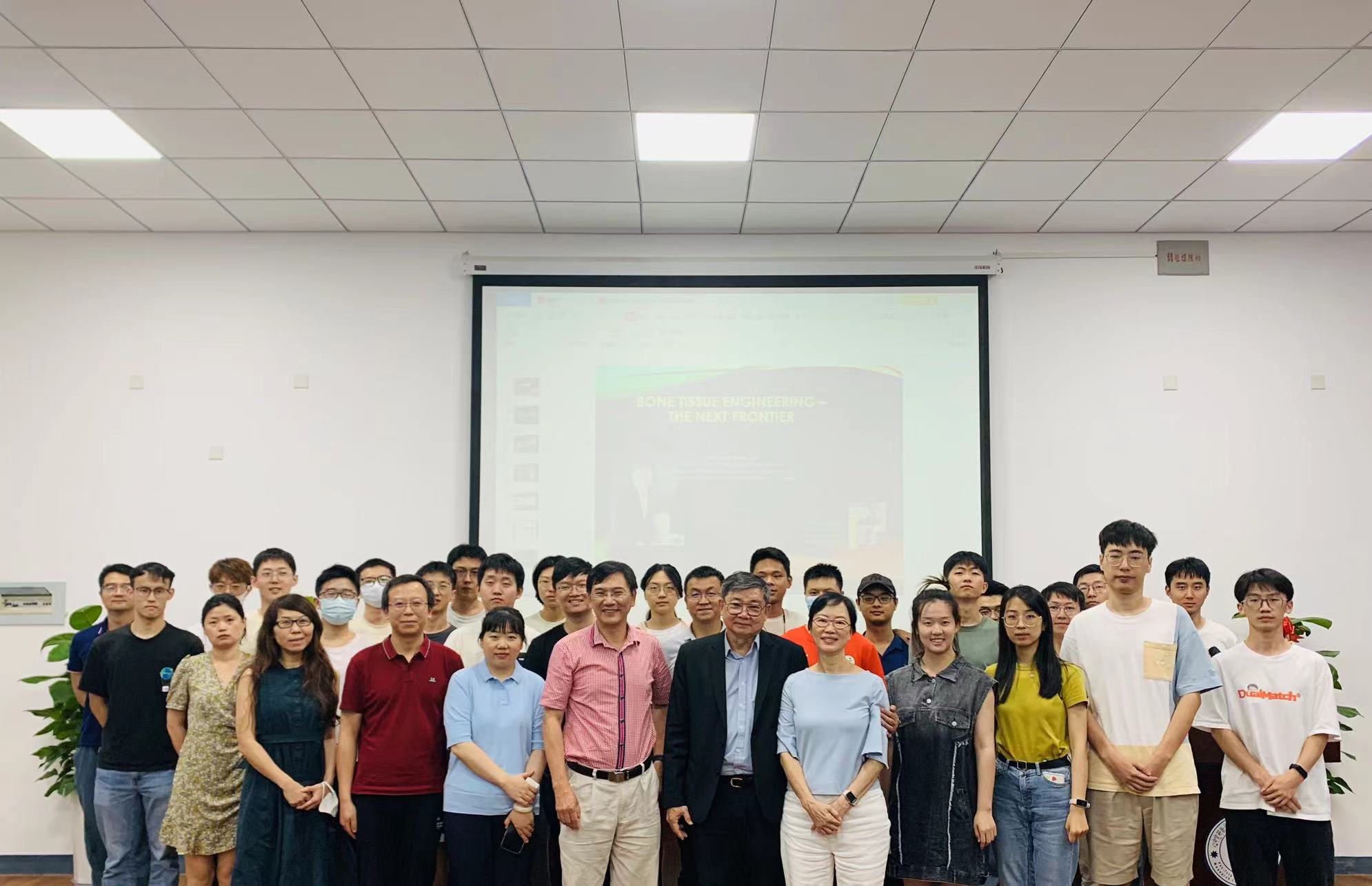 新加坡工程院院士TEOH Swee Hin教授 应邀做客我院专题讲座 新加坡工程院院士TEOH Swee Hin教授 应邀做客我院专题讲座