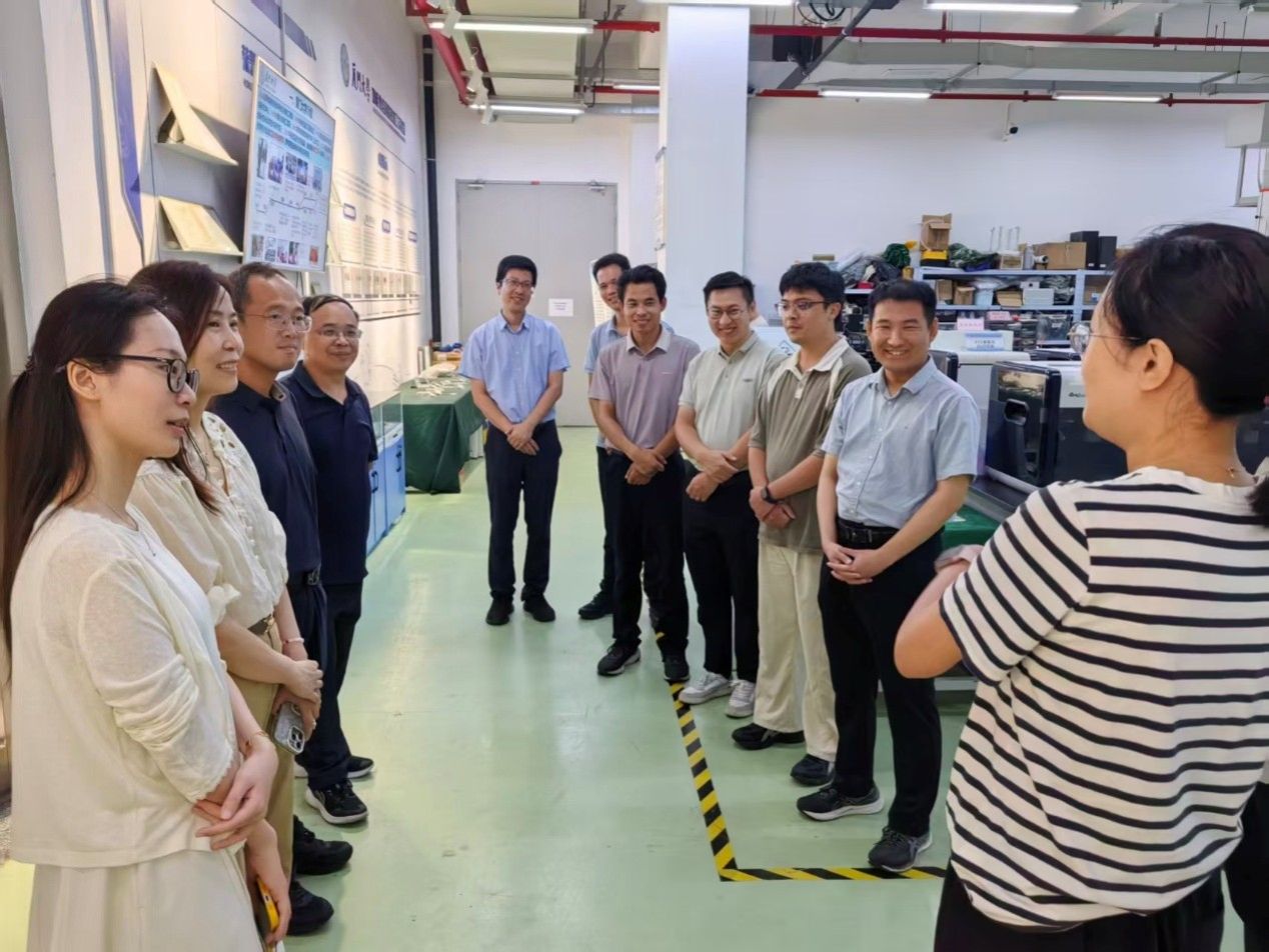 我院新一届领导班子深入一线开展走访调研暨期末实验室安全检查 我院新一届领导班子深入一线开展走访调研暨期末实验室安全检查